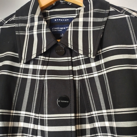 Jones New York Signature Black & White Plaid Belted Button-Up Jacket - Picture 5 of 10